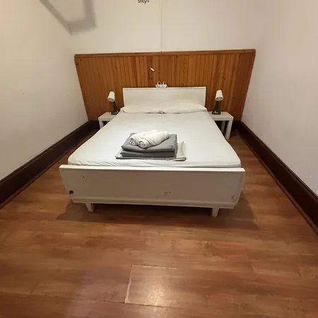 Konukevi Rota Ria Local *